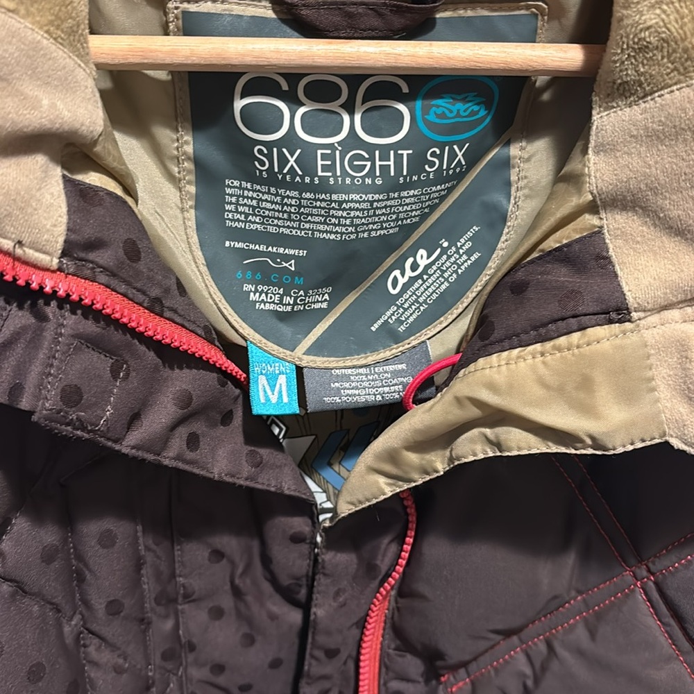 686 Snow Jacket - Picture 2 of 10